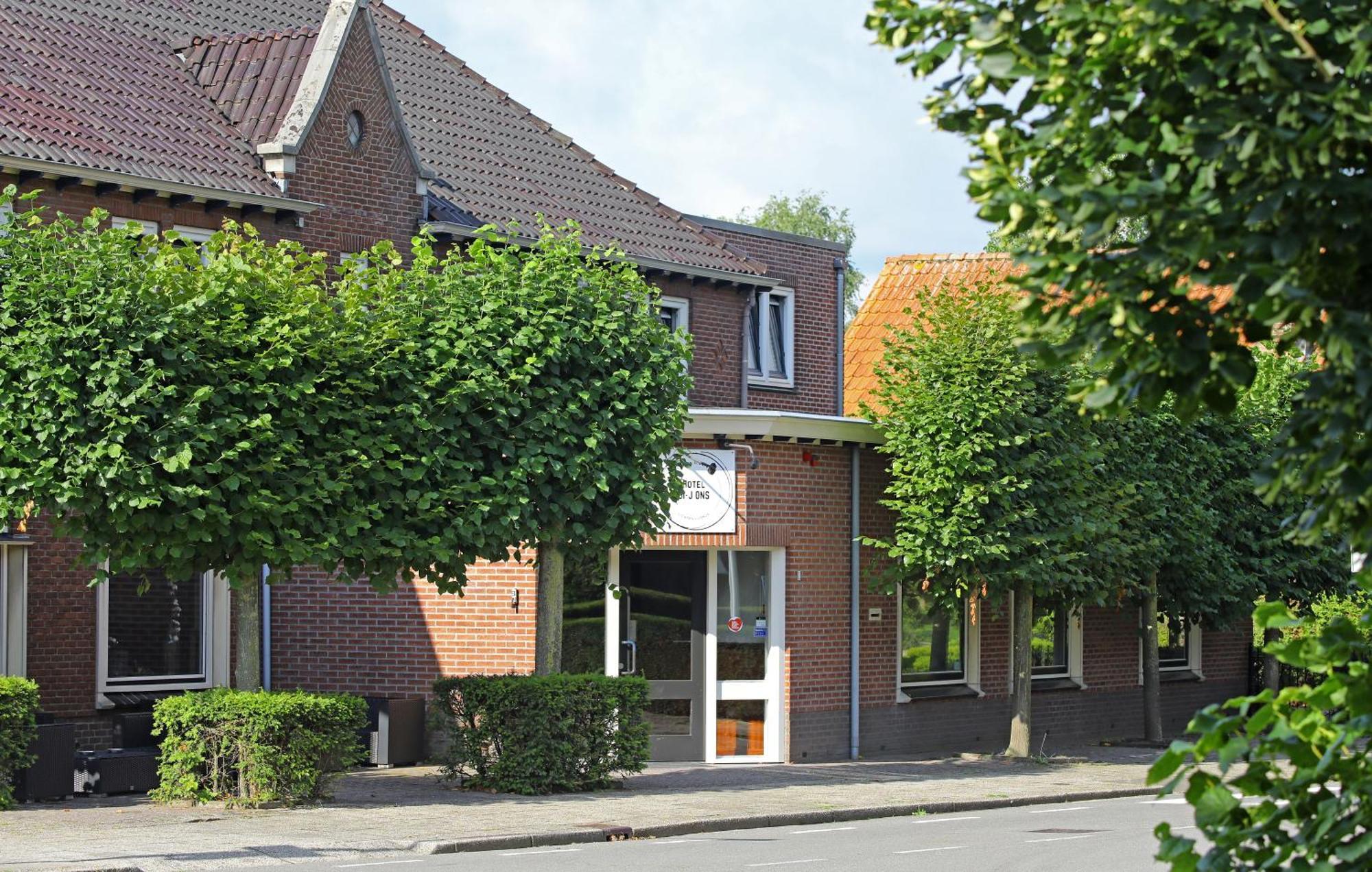 Hotel Bi-J Ons Lichtenvoorde Exteriör bild